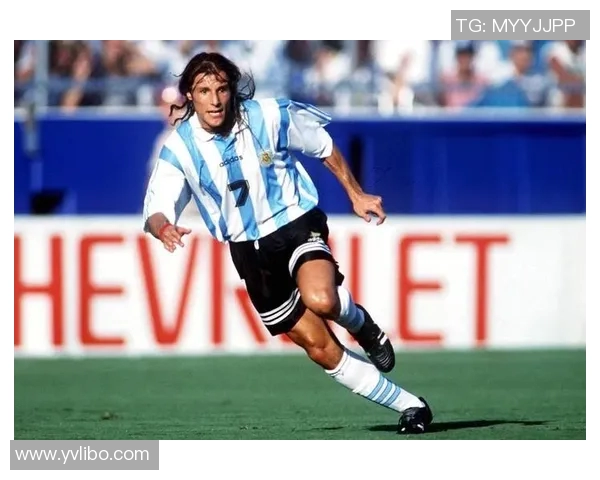 阿根廷足球传奇明星的辉煌历程与影响力探讨